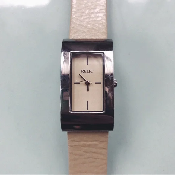 Y2K Relic Rectangular Watch - Picture 2 of 2